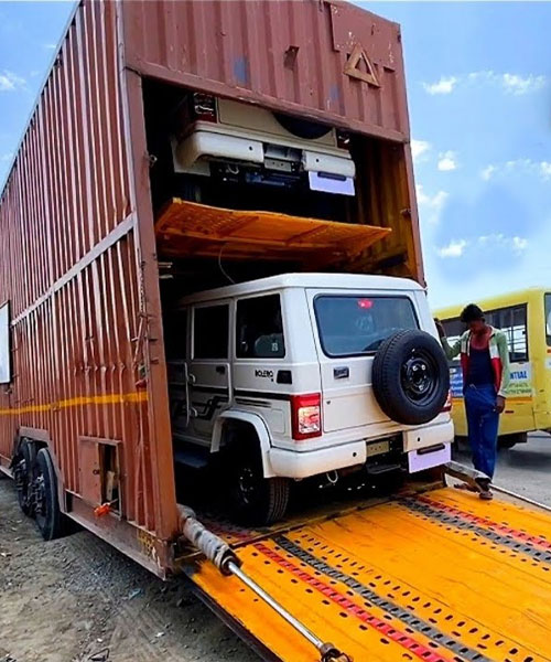 Secure car transport service with vehicle carrier